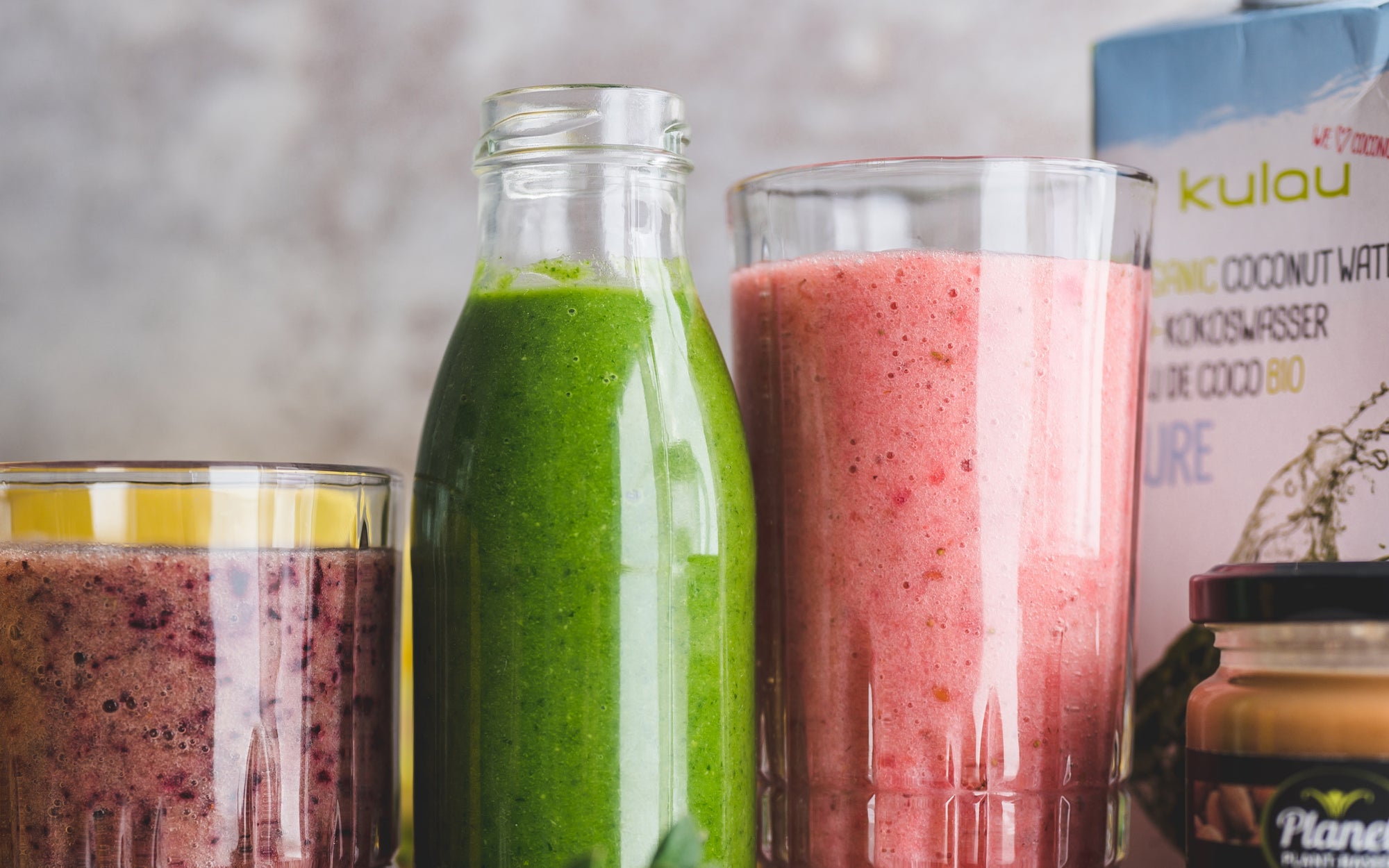 Spinat-Avocado-Limetten-Smoothie - Planet Plant-Based Spinat-Avocado-Limetten-Smoothie - Planet Plant-Based